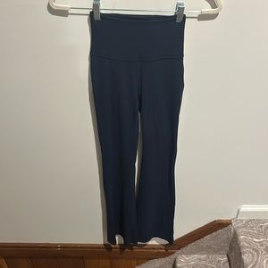 !! Groove flare lululemon navy leggings “26 size : 0 !!